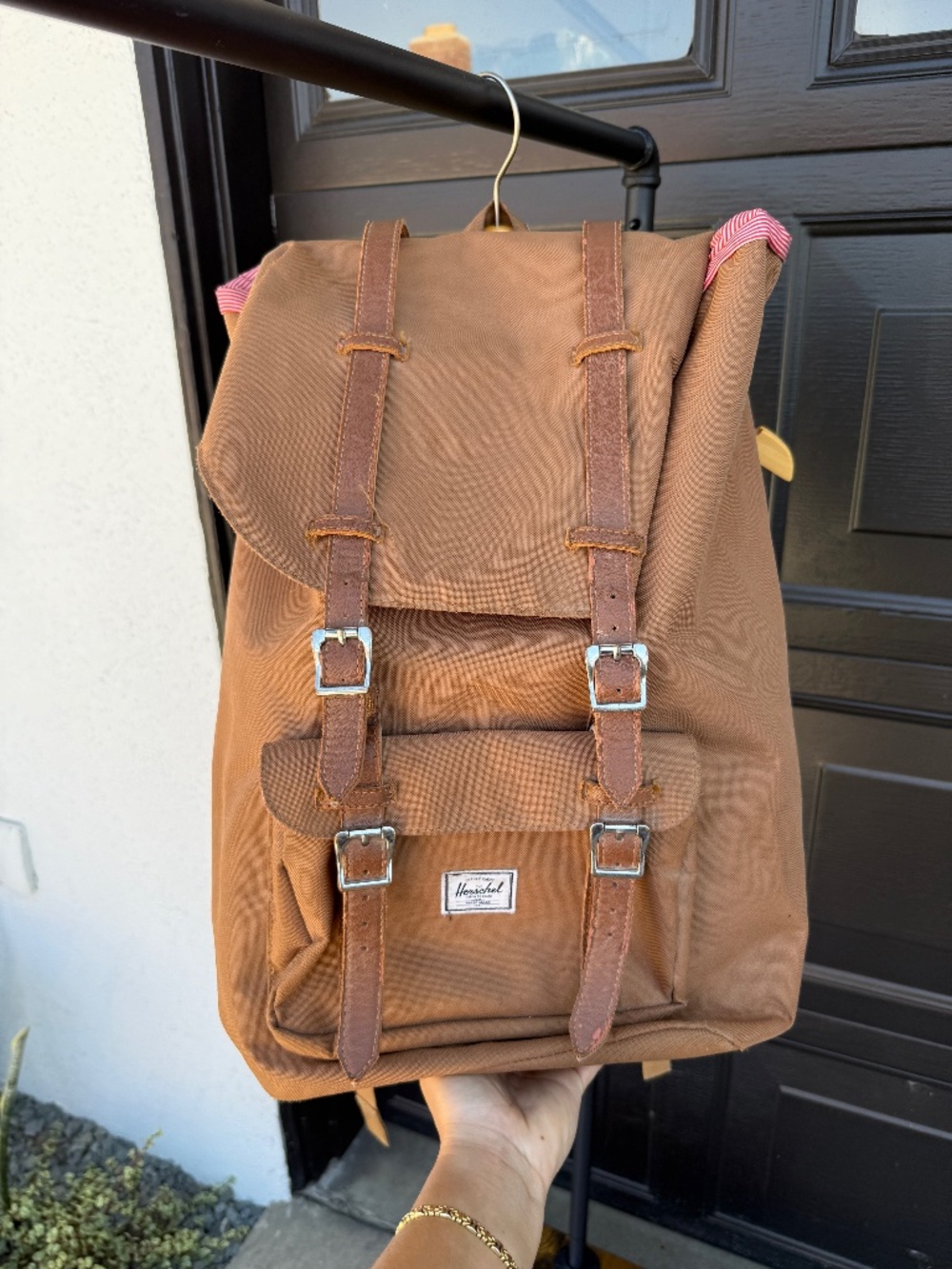 Used! Herschel Tan Multi Pocket Laptop Pouch Padded Backpack School Work Travel